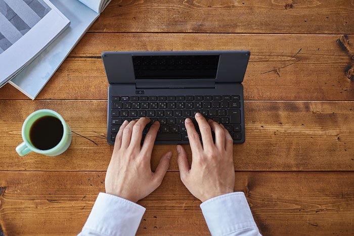 pomera - Full-Suite Typewriter For Focused Writing Includes Screen Protector Film